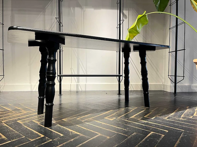 Houten presentatietafel - afbeelding 2 van  4