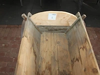 Houten show bolderkar met karwielen en bakafmeting 50 x 87 cm. - afbeelding 2 van  4