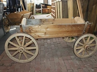 Houten show bolderkar met karwielen en bakafmeting 50 x 87 cm. - afbeelding 4 van  4