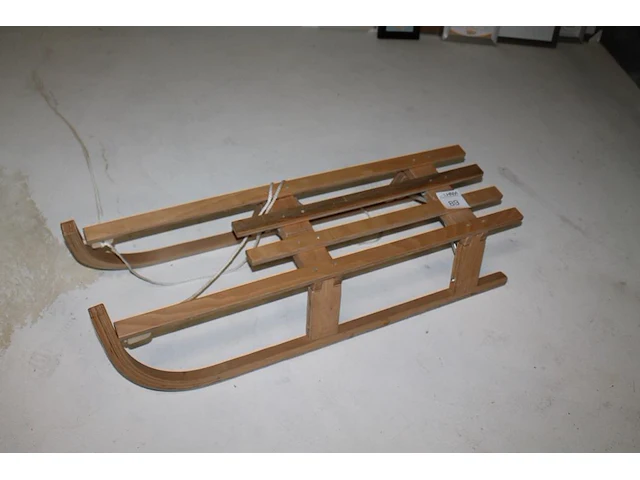 Houten slee met lengte 110 cm. - afbeelding 1 van  1