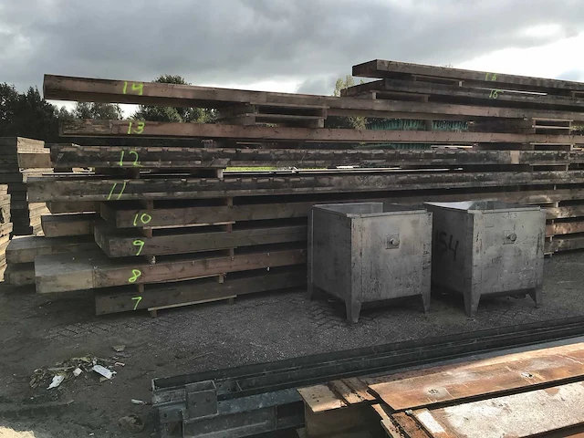 Houten spant 13.5x90x1880cm - afbeelding 1 van  7