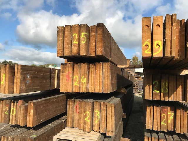 Houten spanten 13.5x55x550cm (6x) - afbeelding 2 van  2