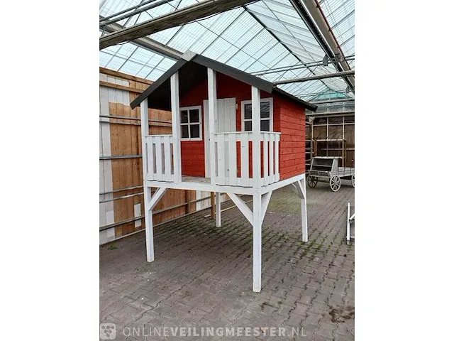 Houten speelhuis - afbeelding 1 van  10
