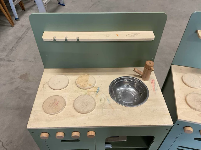 Houten speelkeuken (2x) - afbeelding 3 van  7