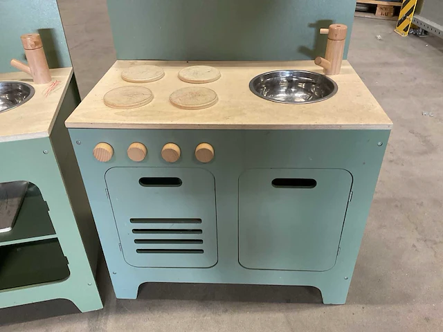 Houten speelkeuken (2x) - afbeelding 5 van  7