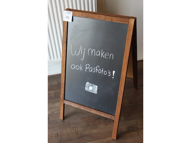 Houten stoepbord met hoogte 85 cm. - afbeelding 2 van  2