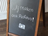 Houten stoepbord met hoogte 85 cm. - afbeelding 2 van  2
