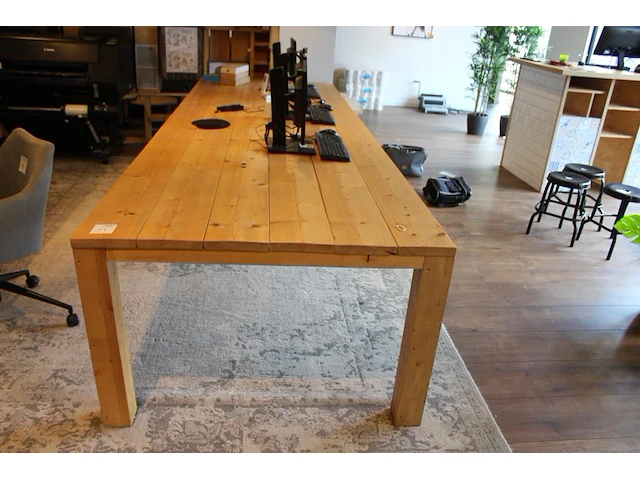 Houten tafel. afmeting 350 x 120 x 76 cm. - afbeelding 1 van  8