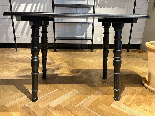 Houten tafel - afbeelding 3 van  5