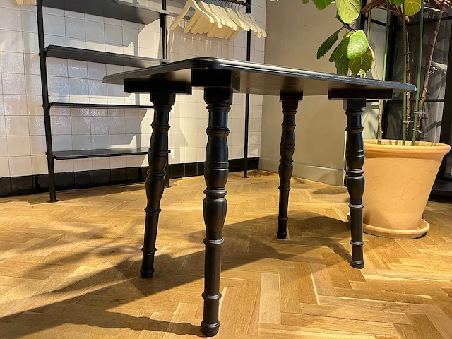 Houten tafel - afbeelding 1 van  6