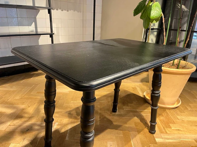 Houten tafel - afbeelding 3 van  6