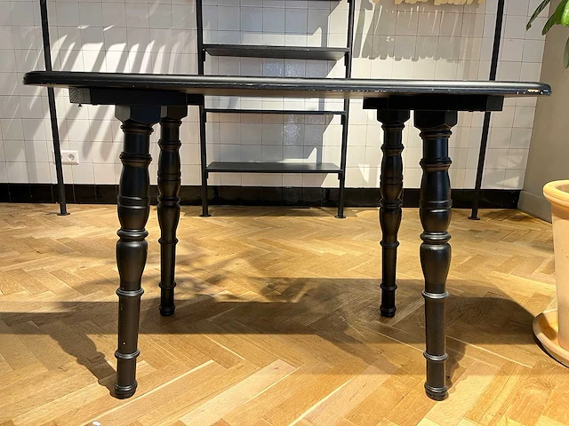 Houten tafel - afbeelding 2 van  6