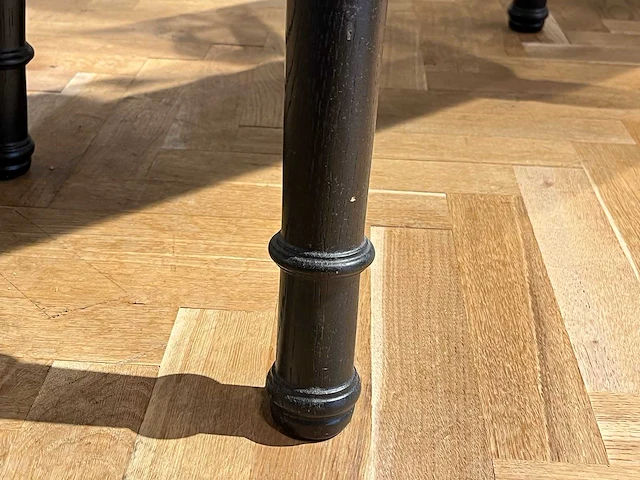 Houten tafel - afbeelding 5 van  6