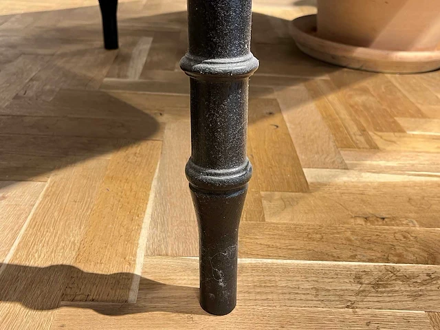 Houten tafel - afbeelding 6 van  6