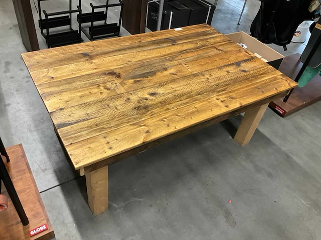 Houten tafel - afbeelding 2 van  2