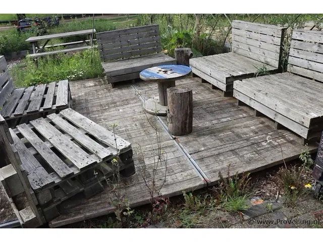 Houten tegels - 120x76x4cm - 16 stuks - afbeelding 1 van  3