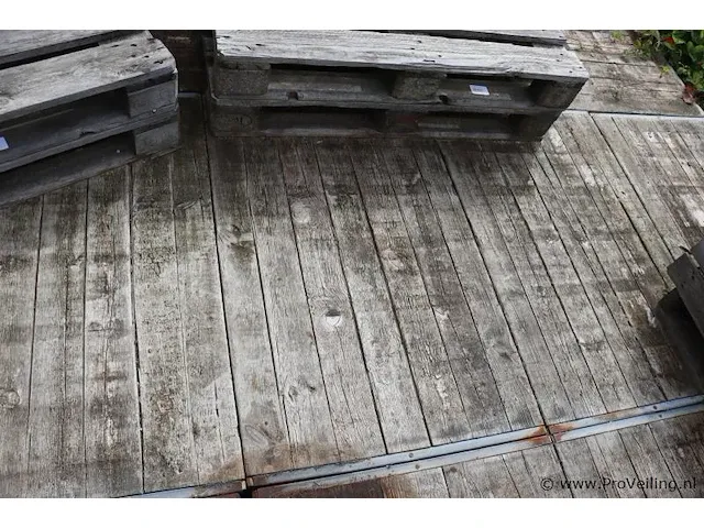 Houten tegels - 120x76x4cm - 16 stuks - afbeelding 2 van  3