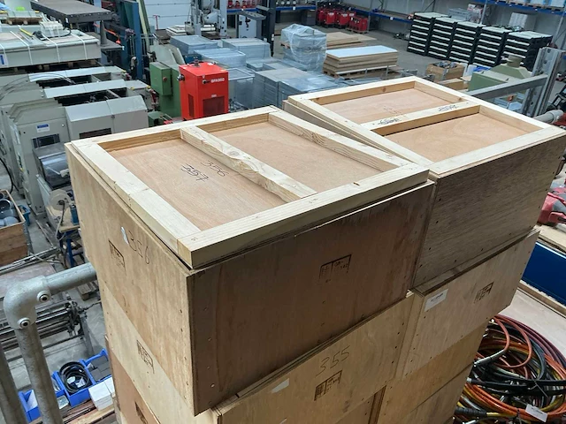 Houten transportkist (10x) - afbeelding 1 van  3