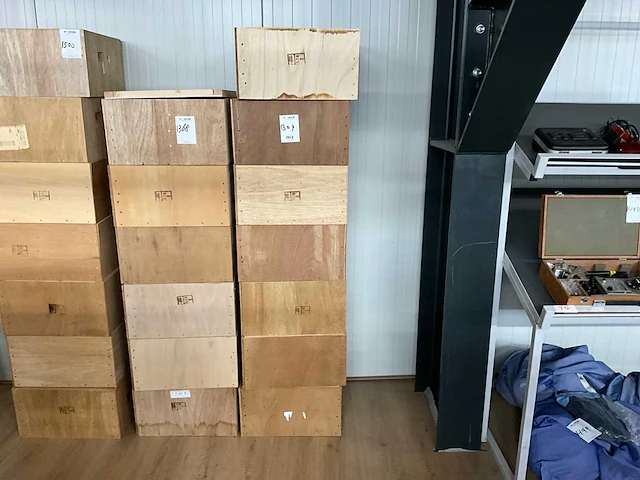 Houten transportkist (7x) - afbeelding 1 van  1