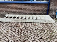 Houten trap - 3930 x 1010 mm - ladders and stairs - afbeelding 2 van  4