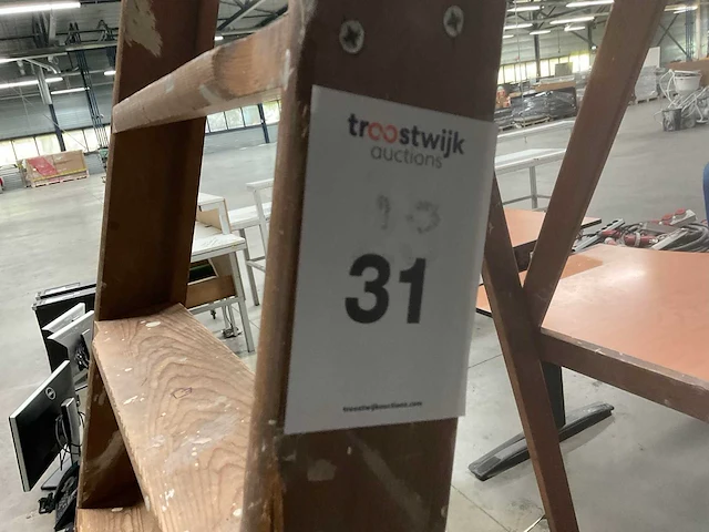 Houten trap - afbeelding 1 van  3