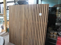 Houten tuinscherm 180 x 180 cm. let op: zijlat beschadigd - afbeelding 1 van  3