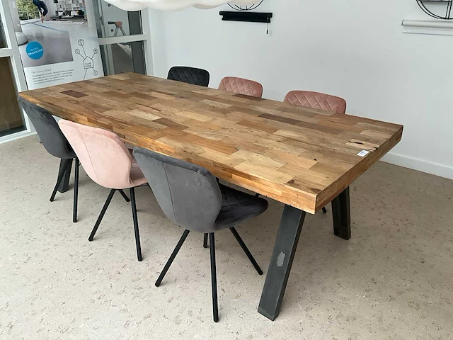 Houten vergadertafel met stoelen - afbeelding 1 van  8