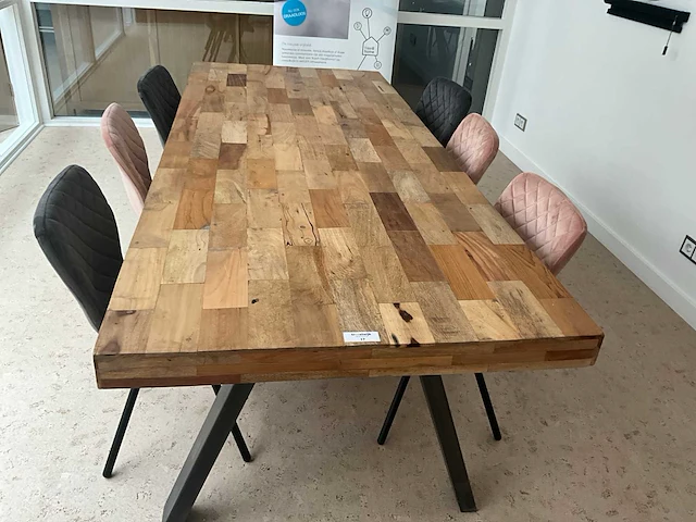 Houten vergadertafel met stoelen - afbeelding 2 van  8