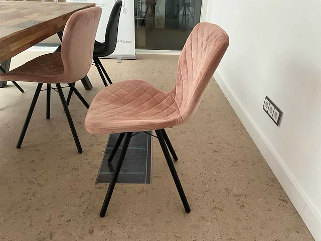 Houten vergadertafel met stoelen - afbeelding 6 van  8