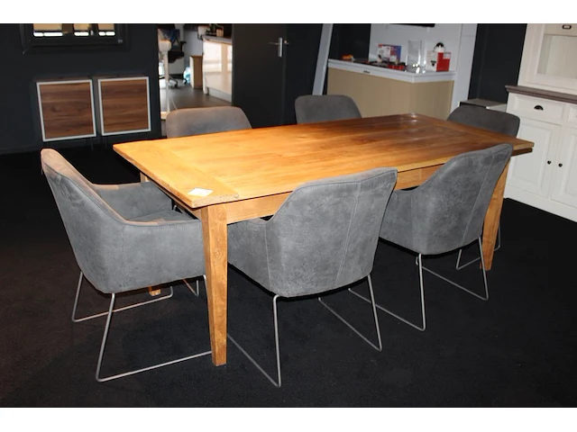 Houten vergadertafel met zes grijs gestoffeerde stoelen. afmeting tafel 200 x 91 x78 cm - afbeelding 1 van  3