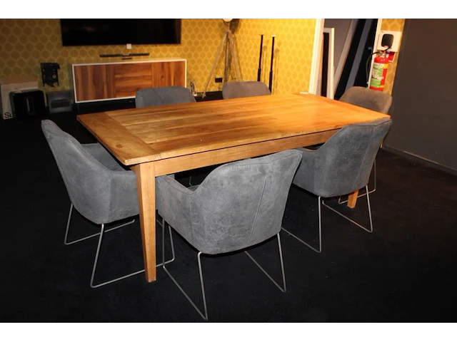 Houten vergadertafel met zes grijs gestoffeerde stoelen. afmeting tafel 200 x 91 x78 cm - afbeelding 2 van  3