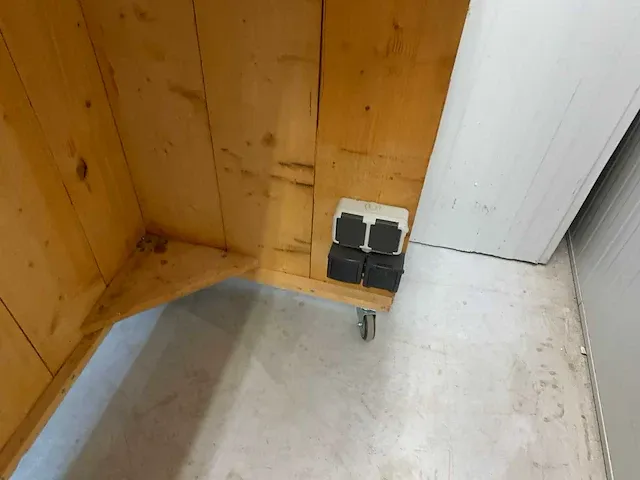 Houten verrijdbare bar - afbeelding 4 van  5