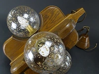 Houten vintage hanglamp met glazen bollen - afbeelding 3 van  5