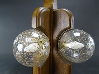 Houten vintage hanglamp met glazen bollen - afbeelding 4 van  5