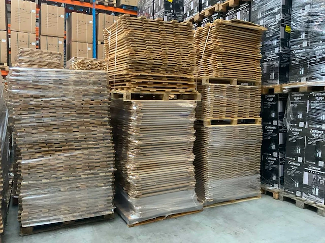 Houten vlonder ca 1100x1000mm (500x) - afbeelding 1 van  12