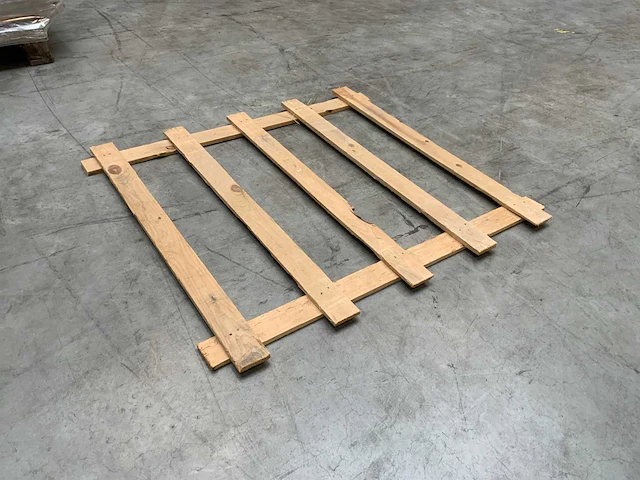 Houten vlonder ca 1100x1000mm (75x) - afbeelding 1 van  7