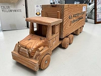 Houten vrachtwagen - afbeelding 2 van  5