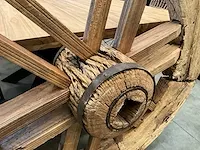 Houten wagenwiel - afbeelding 2 van  5
