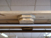Houten wandrek incl. rvs plafond stang - 390x40x100cm - afbeelding 2 van  3