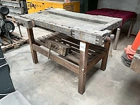 Houten werkbank (3x) - afbeelding 1 van  7