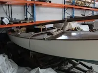 Houten zeilboot 't wieleke op trailer. zeilen aanwezig. lengte ca 475 cm. breedte 170 cm. lengte mast ca. 6... - afbeelding 7 van  15