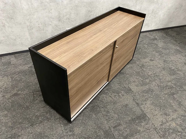 Houtlook schuifdeurkast - zwart/noten - 160cm - afbeelding 8 van  9