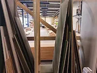 Houtopslag met diverse hout - afbeelding 3 van  7