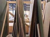 Houtopslag met diverse hout - afbeelding 4 van  7