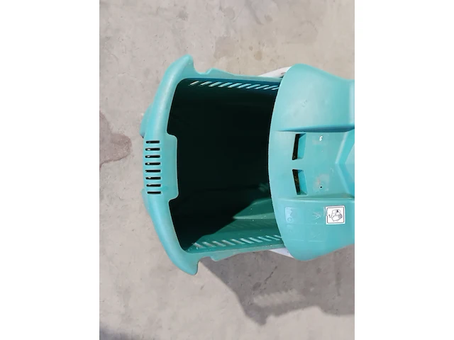 Houtversnipperaar - 45mm - 230v bosch, axt 25 tc, bouwjaar 2020 - afbeelding 9 van  12