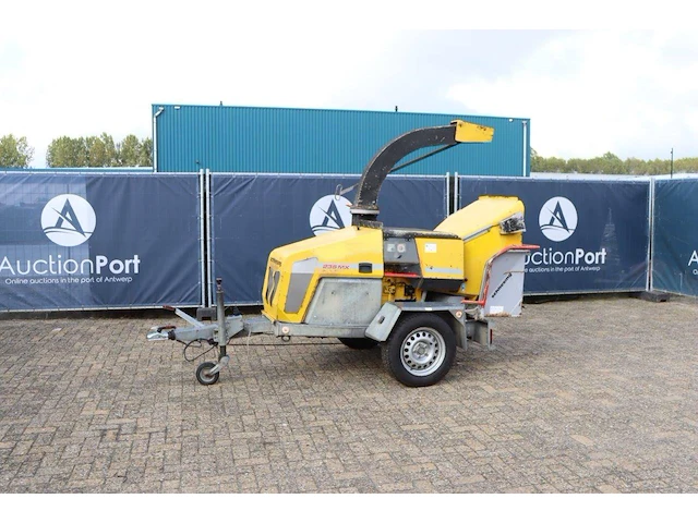 Houtversnipperaar schliesing 235mx diesel 35pk 2013 - afbeelding 1 van  1