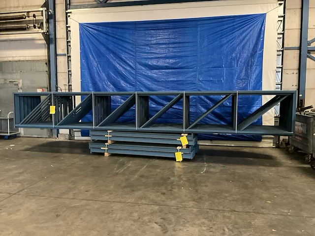 Hovuma c-810/i-100x3 palletstelling - afbeelding 1 van  10
