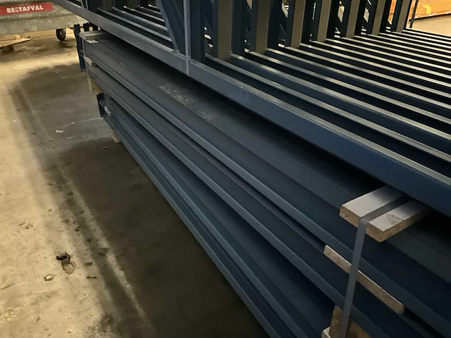 Hovuma c-810/i-100x3 palletstelling - afbeelding 8 van  10