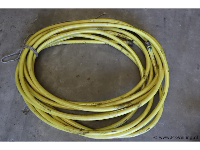 Hozelock super tricoflex ultimate robuuste waterslangen incl. wilo waterpomp type wj-202-em-b & sproeier op statief - afbeelding 6 van  10