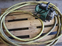 Hozelock super tricoflex ultimate robuuste waterslangen incl. wilo waterpomp type wj-202-em-b & sproeier op statief - afbeelding 10 van  10
